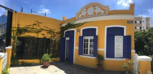 Casa amarela